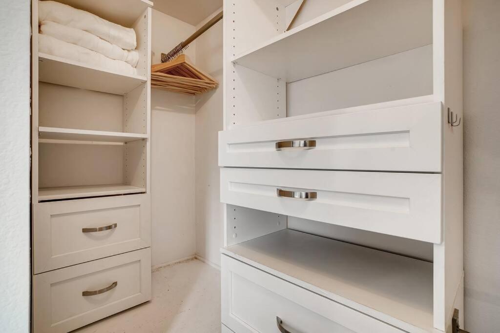 Family Townhome Near Mountains & Olde Town アーバダ エクステリア 写真