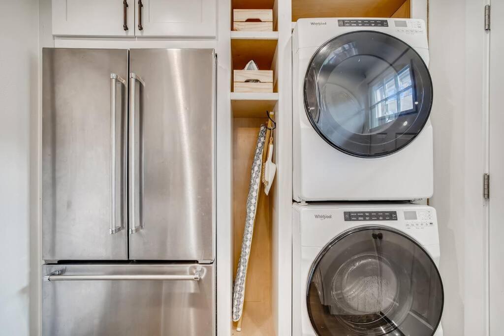 Family Townhome Near Mountains & Olde Town アーバダ エクステリア 写真