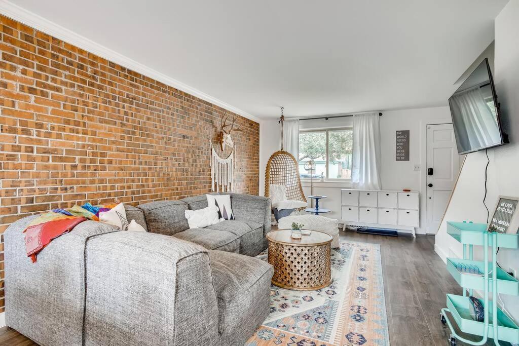 Family Townhome Near Mountains & Olde Town アーバダ エクステリア 写真